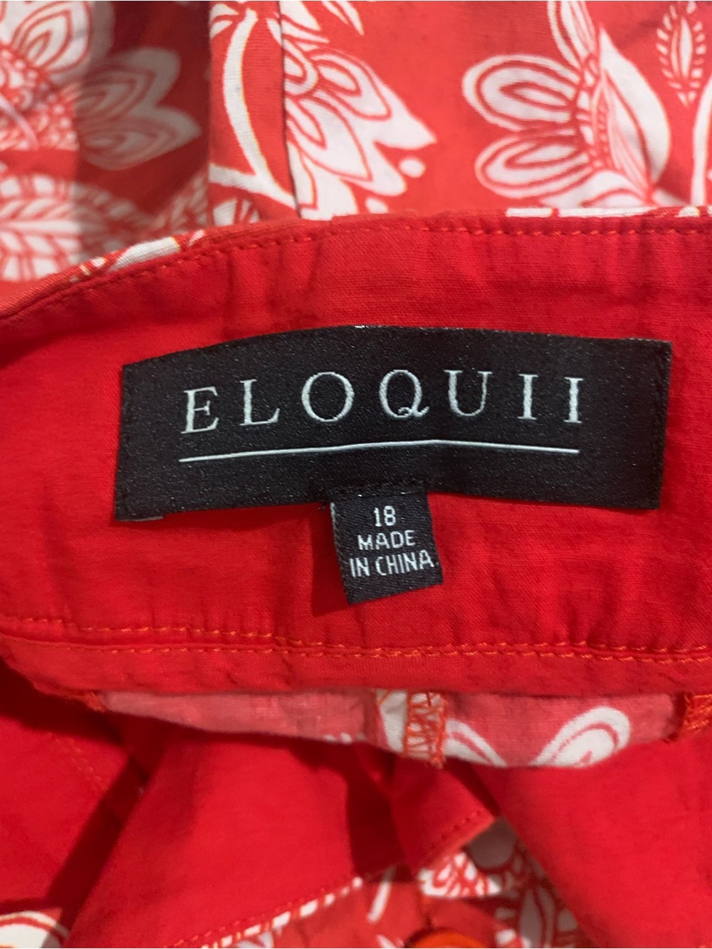 Eloquii Plus Size Women’s Printed Button-Hip Cropped Pants - Picture 4 of 4